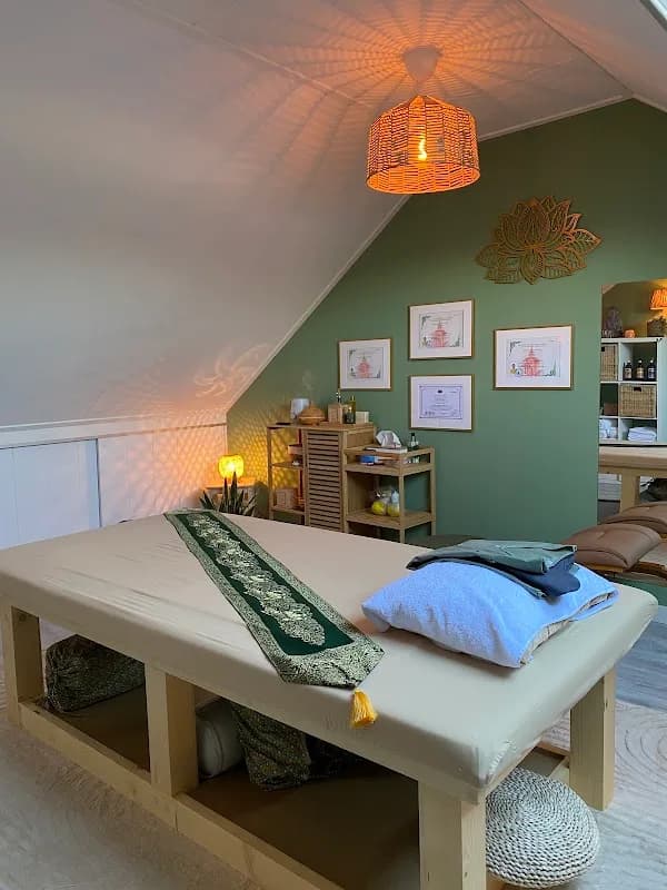 Asian Touch Massage