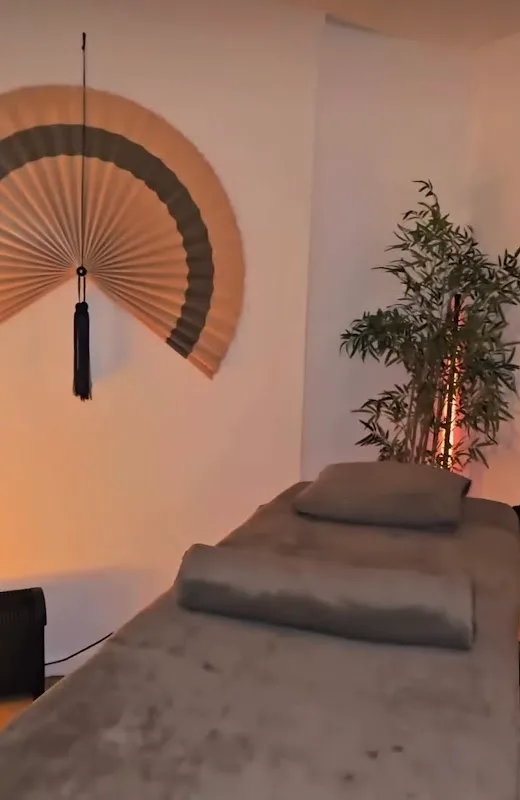 Cher's cuppingmassage