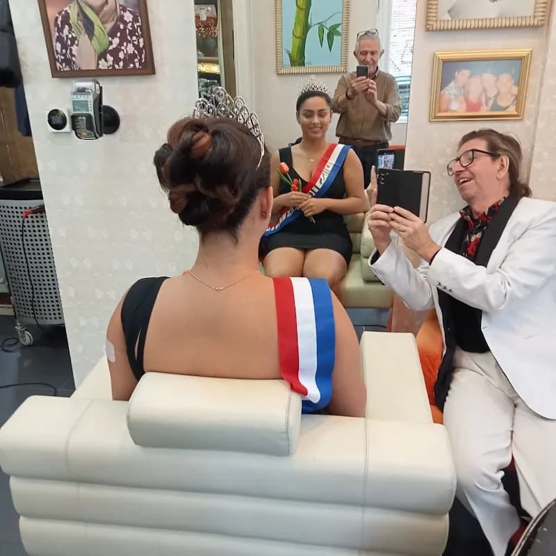 El Encanto Hair Salon