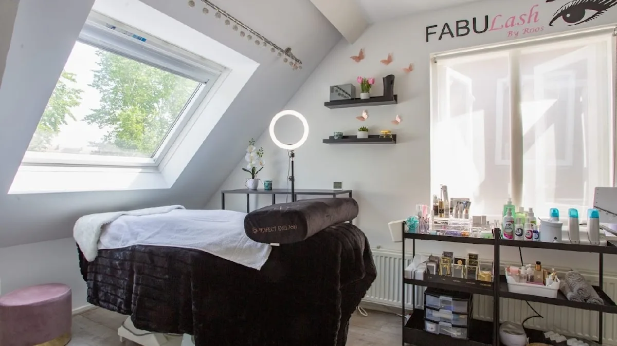 Fabulash By Roos