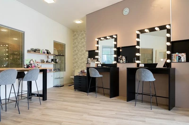 Glow Beauty Leiden - Leiden