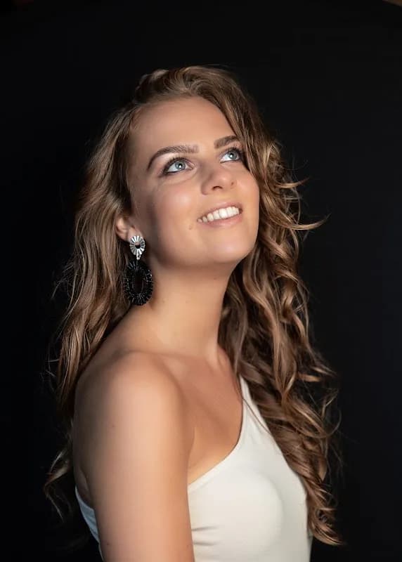 Hairstylist-Makeupartist-Bianca