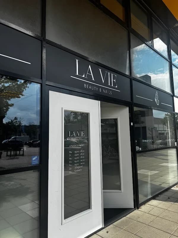 Foto van La Vie Beauty & Nails