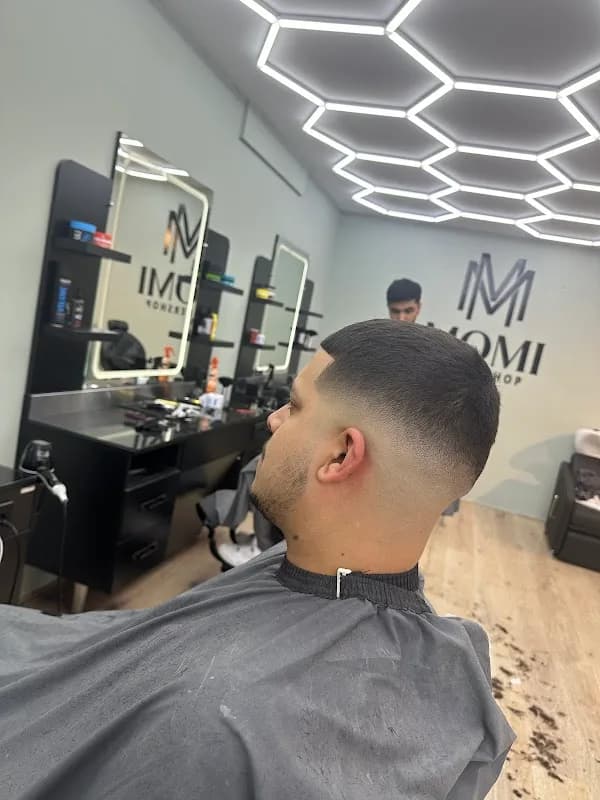 MOMI BARBERSHOP