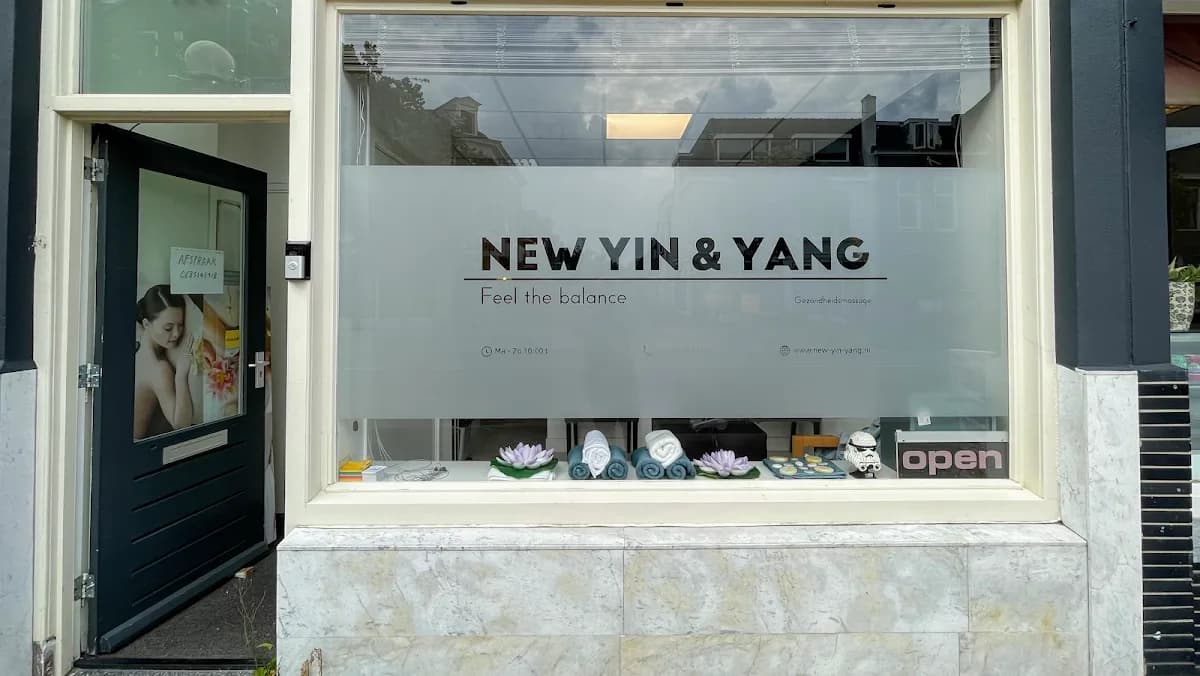 Foto van New Yin & Yang