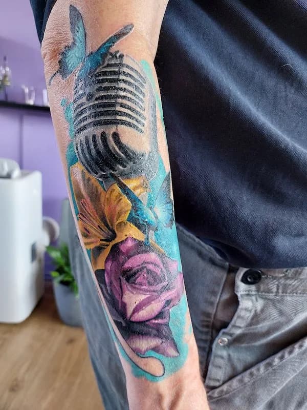 Ninety-Nine Tattoos Elst