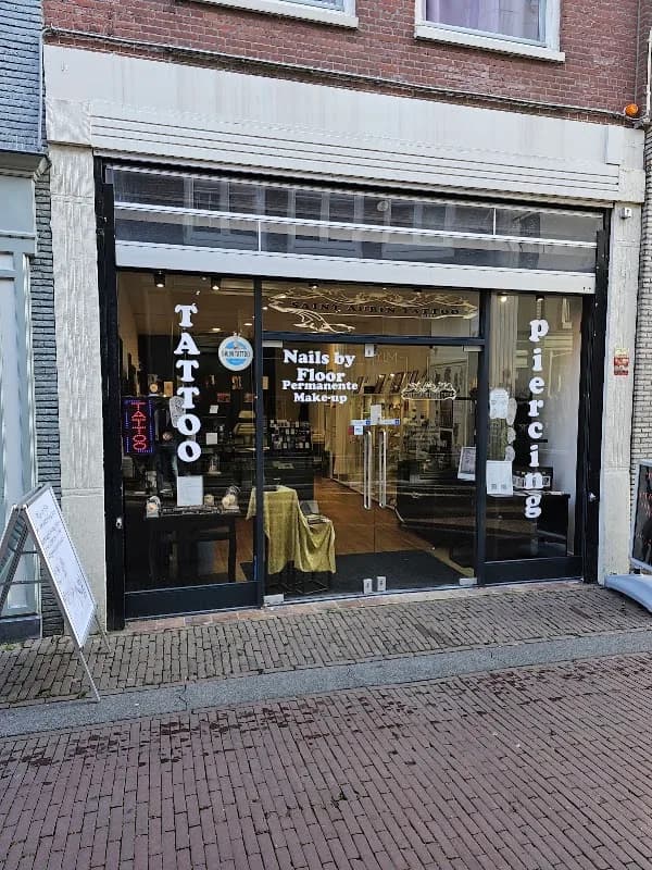 Saint Aubin Tattoo en piercing