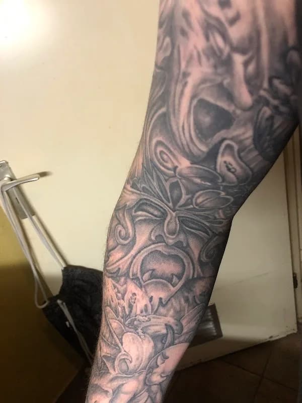 Tattoo shop The Mean Machine