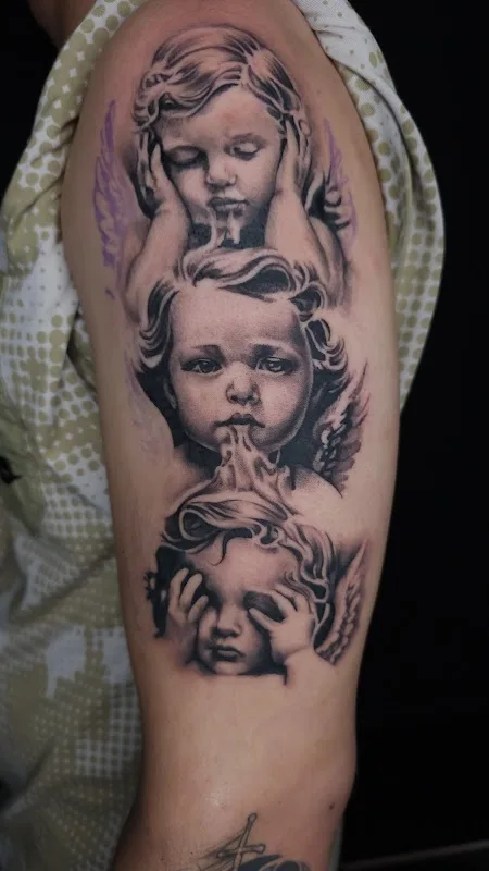 Walking Art Tattoo Studio