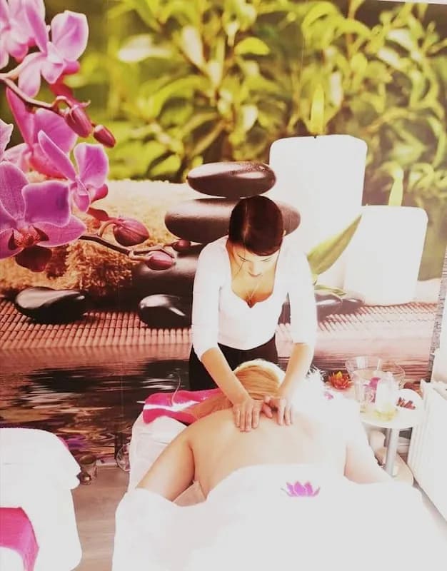 Astrella's Beauty Salon