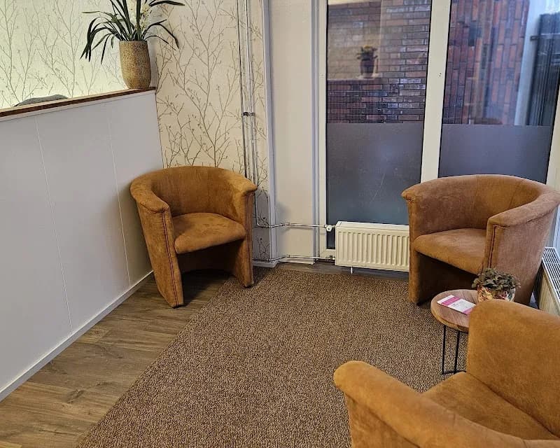 Bare and Beautiful - Groningen