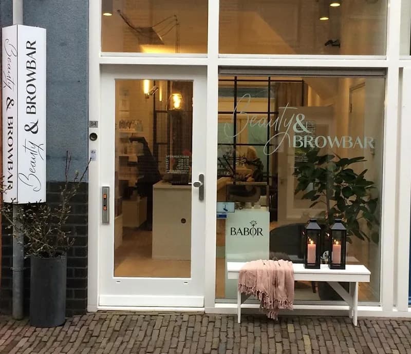 Foto van Beauty & Browbar