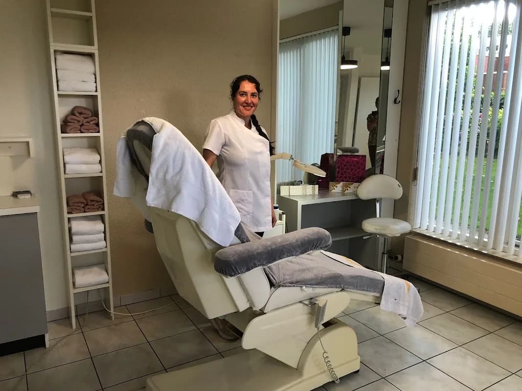 Healing Skin Clinic Genhout · Schoonheidsspecialiste en Pedicure in Genhout