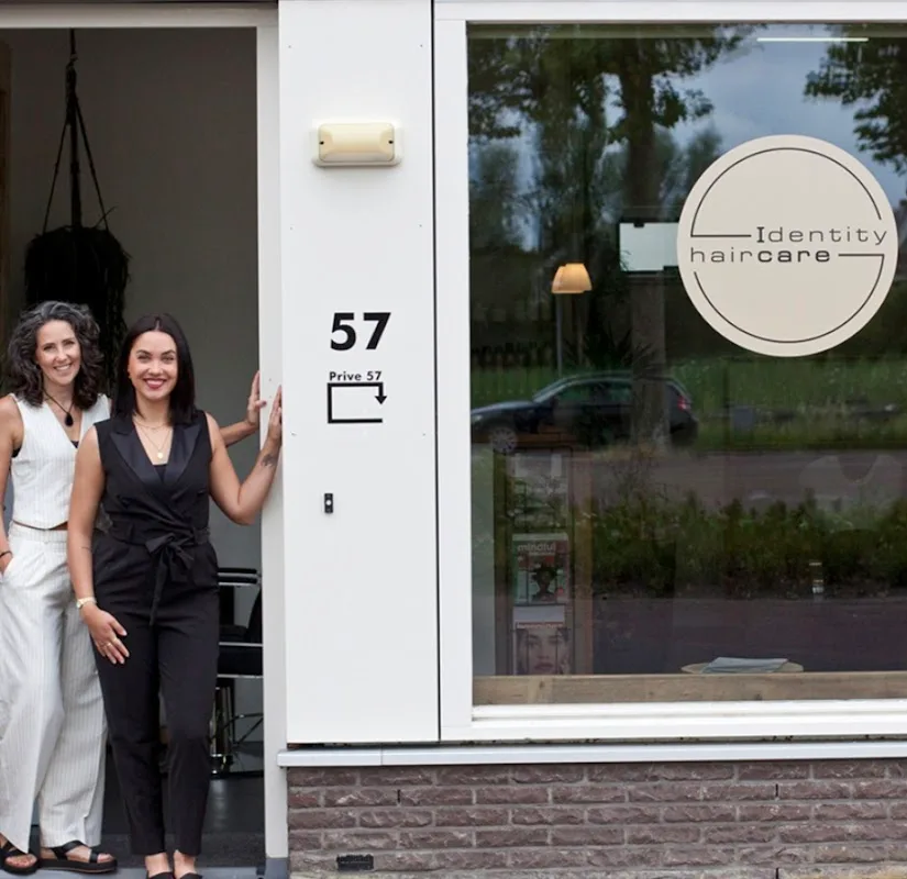 Identity haircare | Kapsalon & Beautysalon Nieuw-Vennep | Verkooppunt Davines en Inika organic