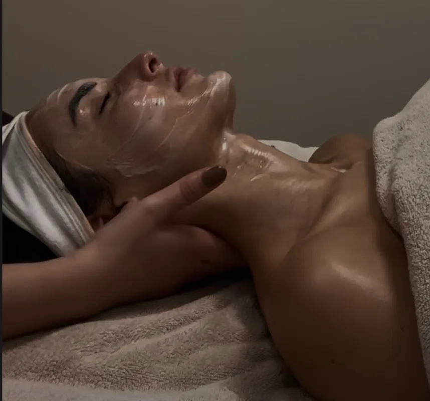 Foto van It's Nailedstudio. Massagetherapeut Nagelstyliste