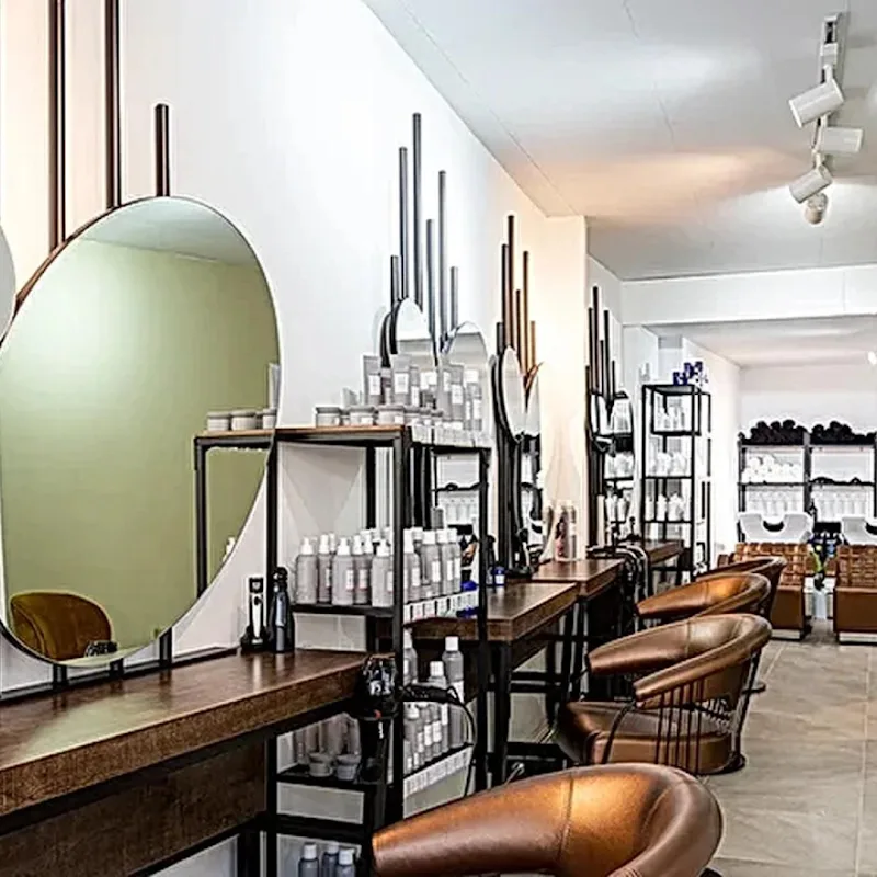 Liana's Hair & Beauty - Utrecht