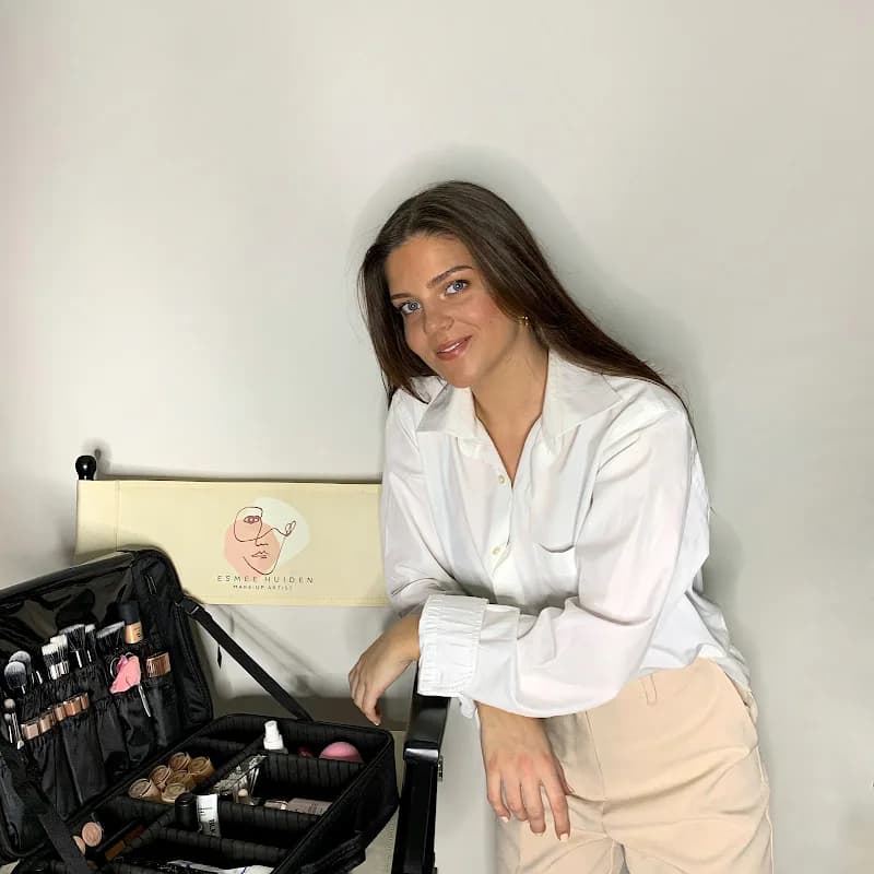 Foto van Mind Your Make-Up