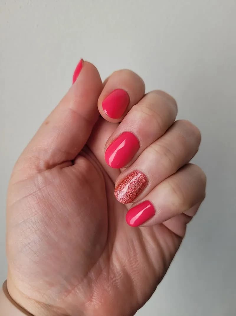 Foto van Nagelstudio Costum Nails Nagelsalon , Groothandel en Opleidingscentra