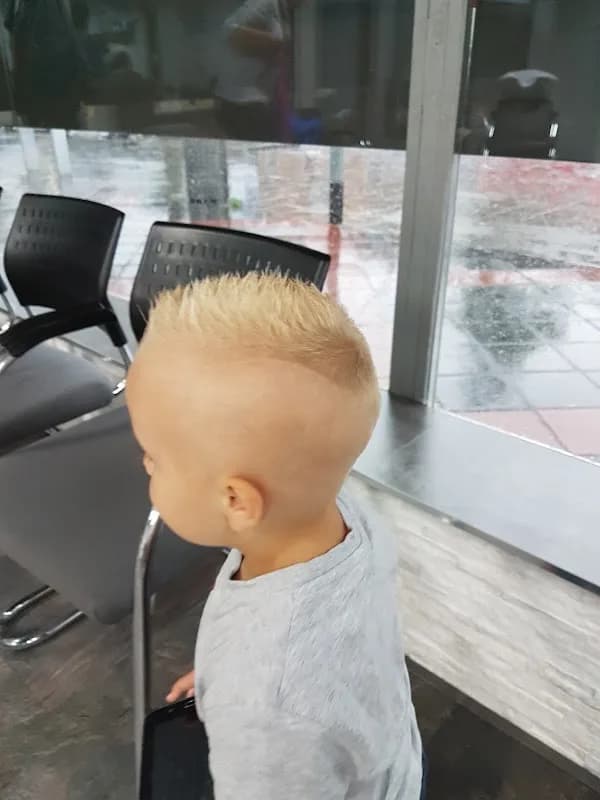 Foto van Parwa Hairfashion