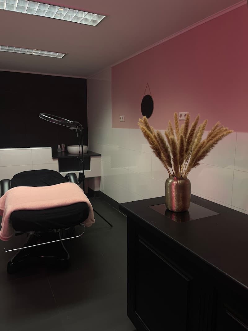 RV Beauty Studio