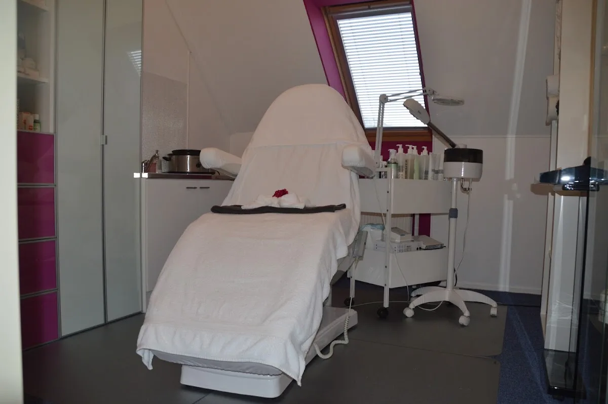 Foto van Schoonheidssalon en Pedicure Al Het Mooie