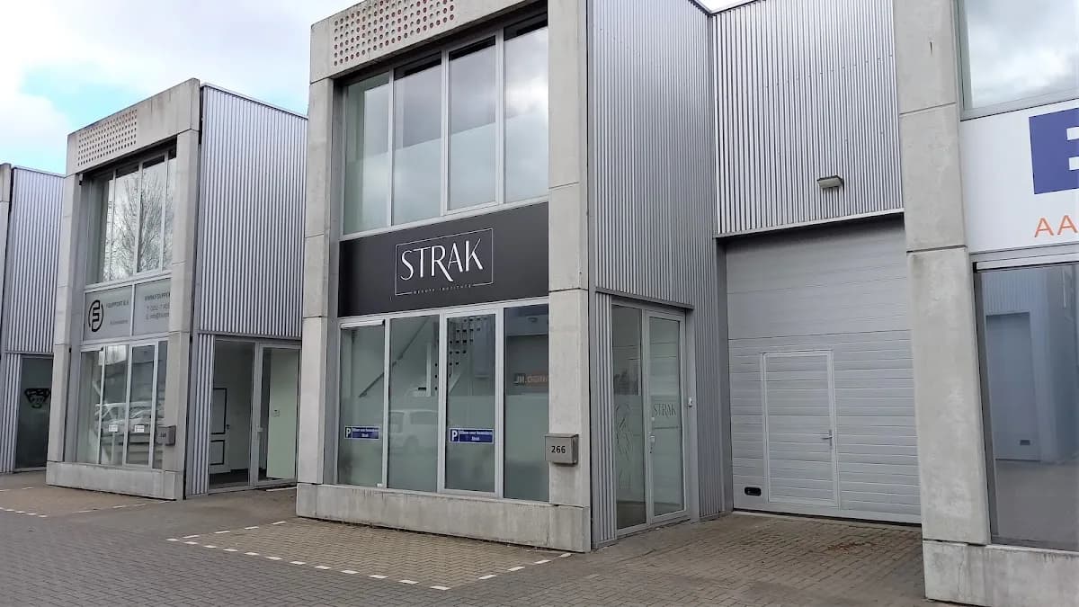 Foto van Strak