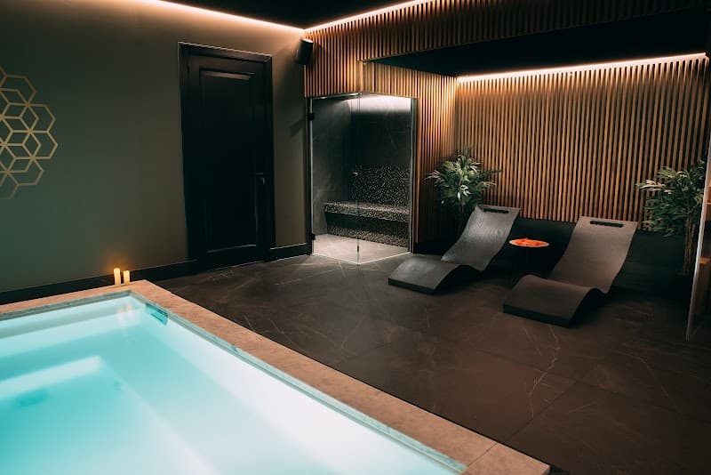 XCLUSIVE SPA | PRIVÉ SAUNA | PRIVÉ SPA | STOOMBAD | FINSE SAUNA | WHIRLPOOL |RELAX CENTER NEDERLAND - Amersfoort