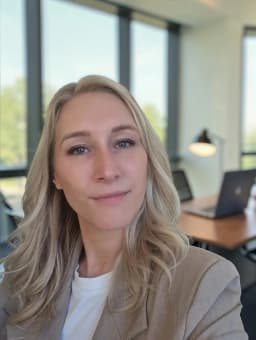 Sylvana Zwang, huidtherapeut en medisch reviewer