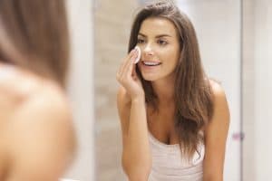Verzorging van huid gezichtsreiniging